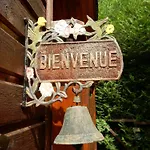 Poolside Bliss Near Dom wakacyjny Beaulieu (Cantal)
