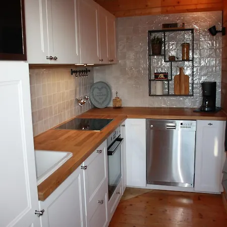 بيت للعطل Poolside Bliss Near *