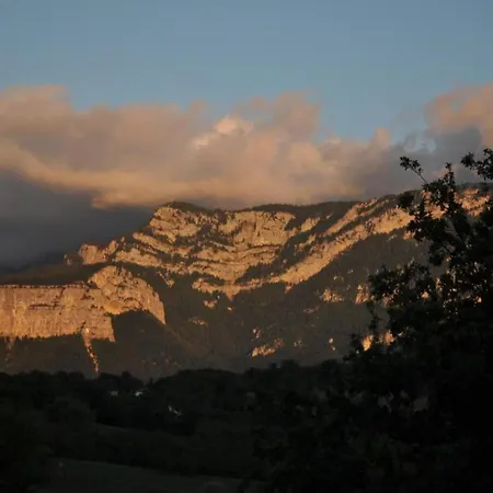 Poolside Bliss Near Σπίτι διακοπών