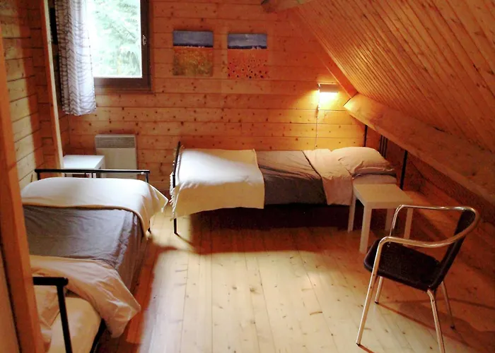 Poolside Bliss Near * Beaulieu (Cantal)