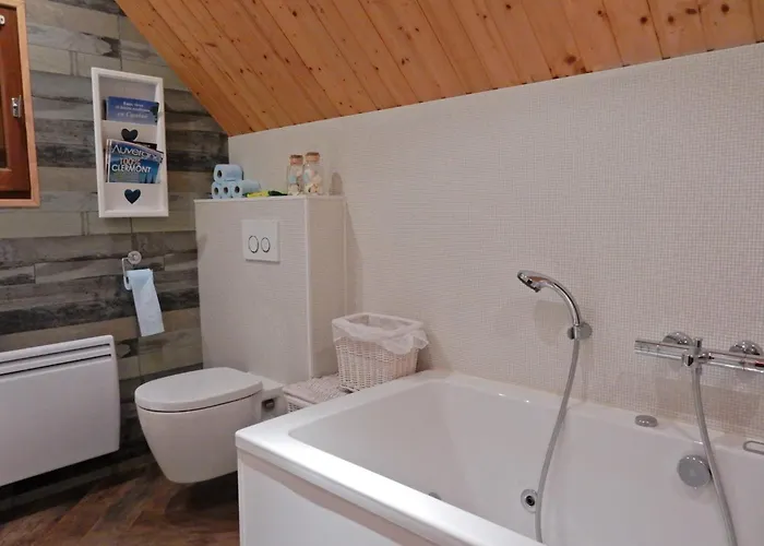 Poolside Bliss Near بيت للعطل *