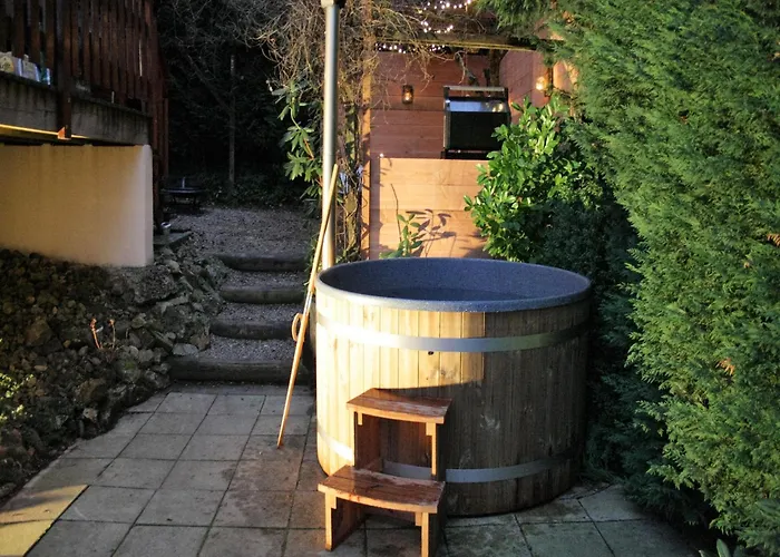 بيت للعطل Poolside Bliss Near