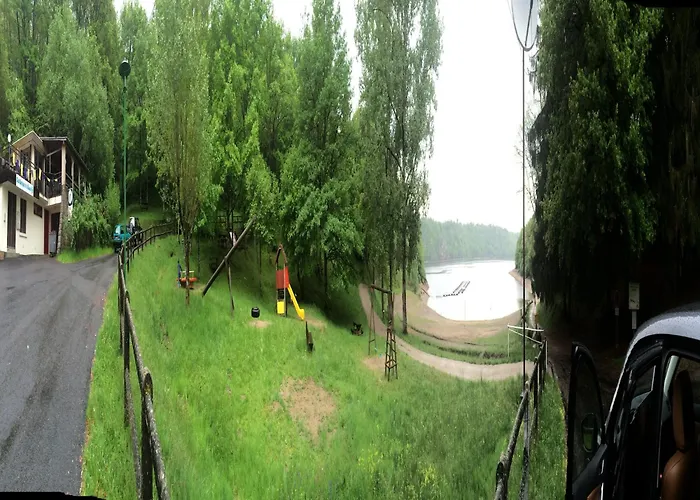 Poolside Bliss Near Σπίτι διακοπών Beaulieu (Cantal)