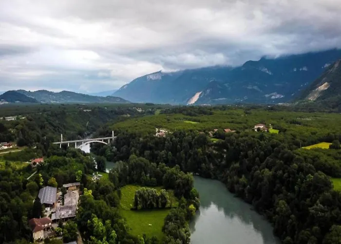 Poolside Bliss Near بيت للعطل